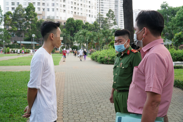 Man booked for failure to wear face mask while exercising in Ho Chi Minh City