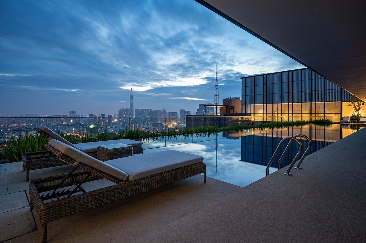 The Marq infinity lap pool